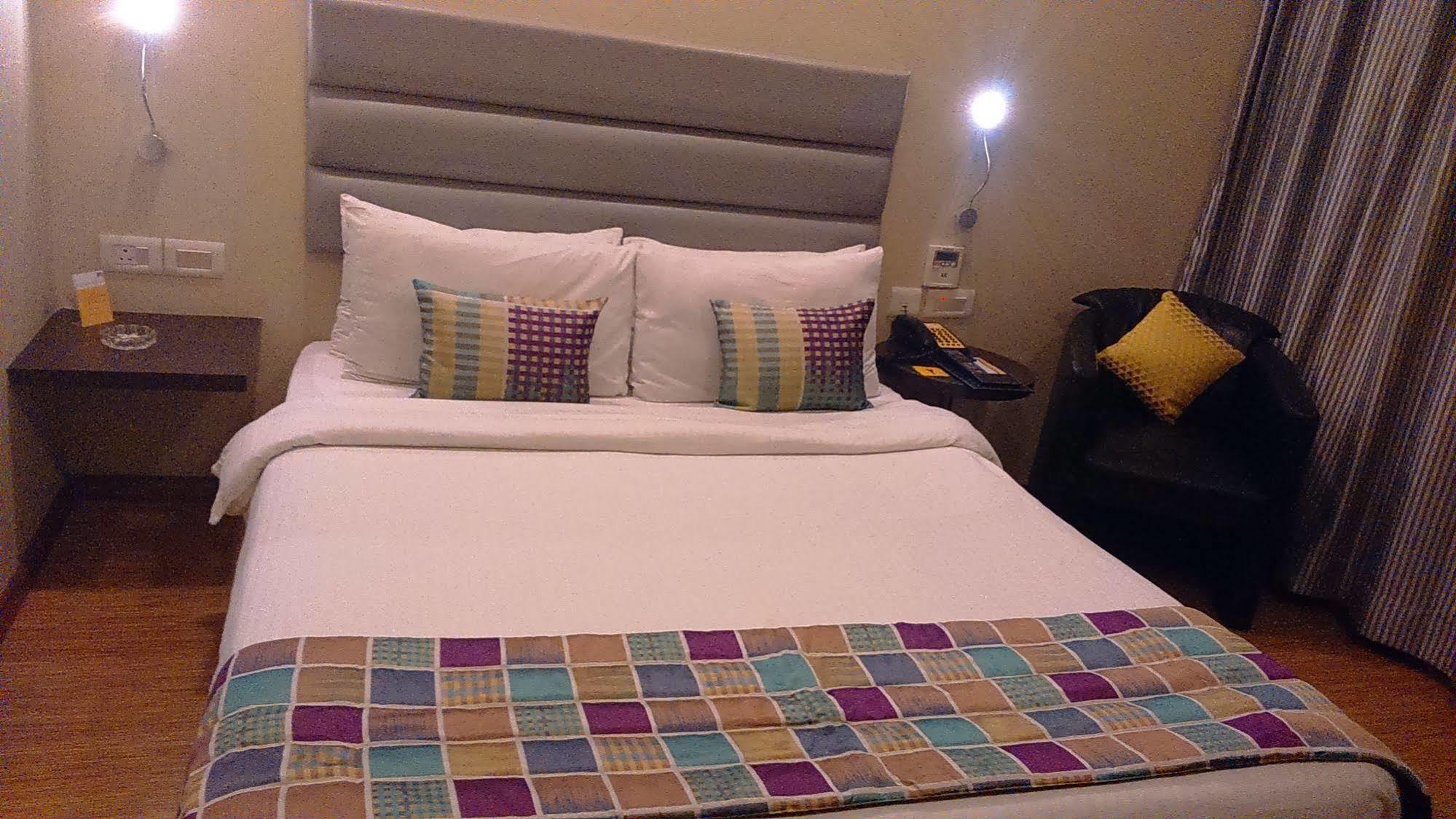 Keys Select By Lemon Tree Hotels, Whitefield, Bengaluru Dış mekan fotoğraf